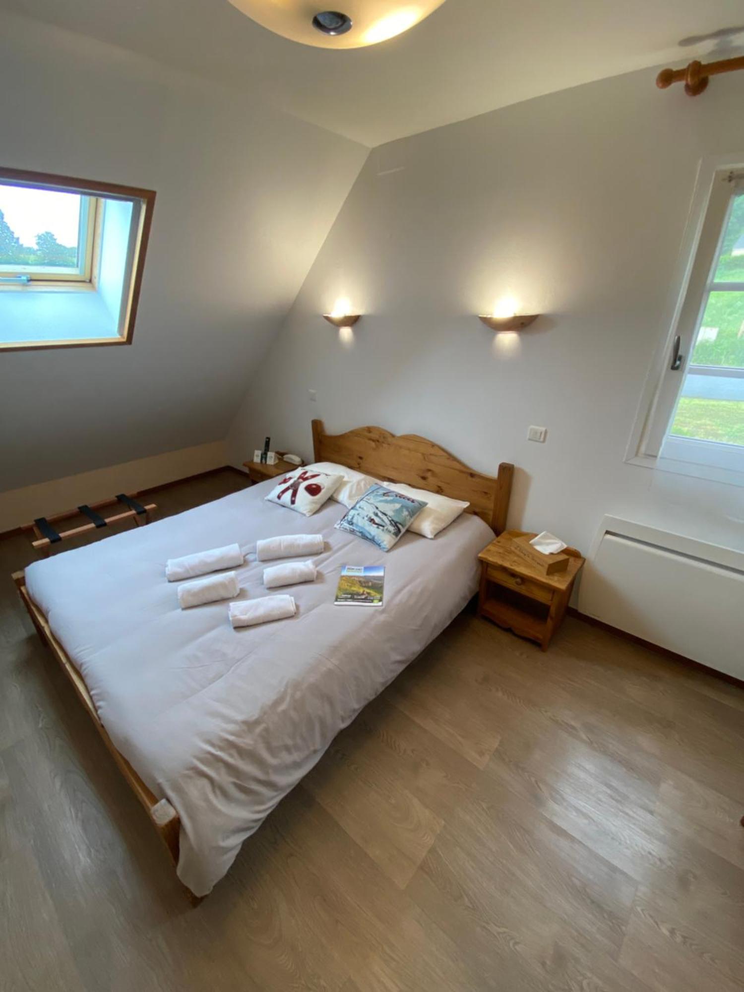 Logis Hotel Restaurant Auberge Du Bougnat Saint-Victor-la-Riviere エクステリア 写真