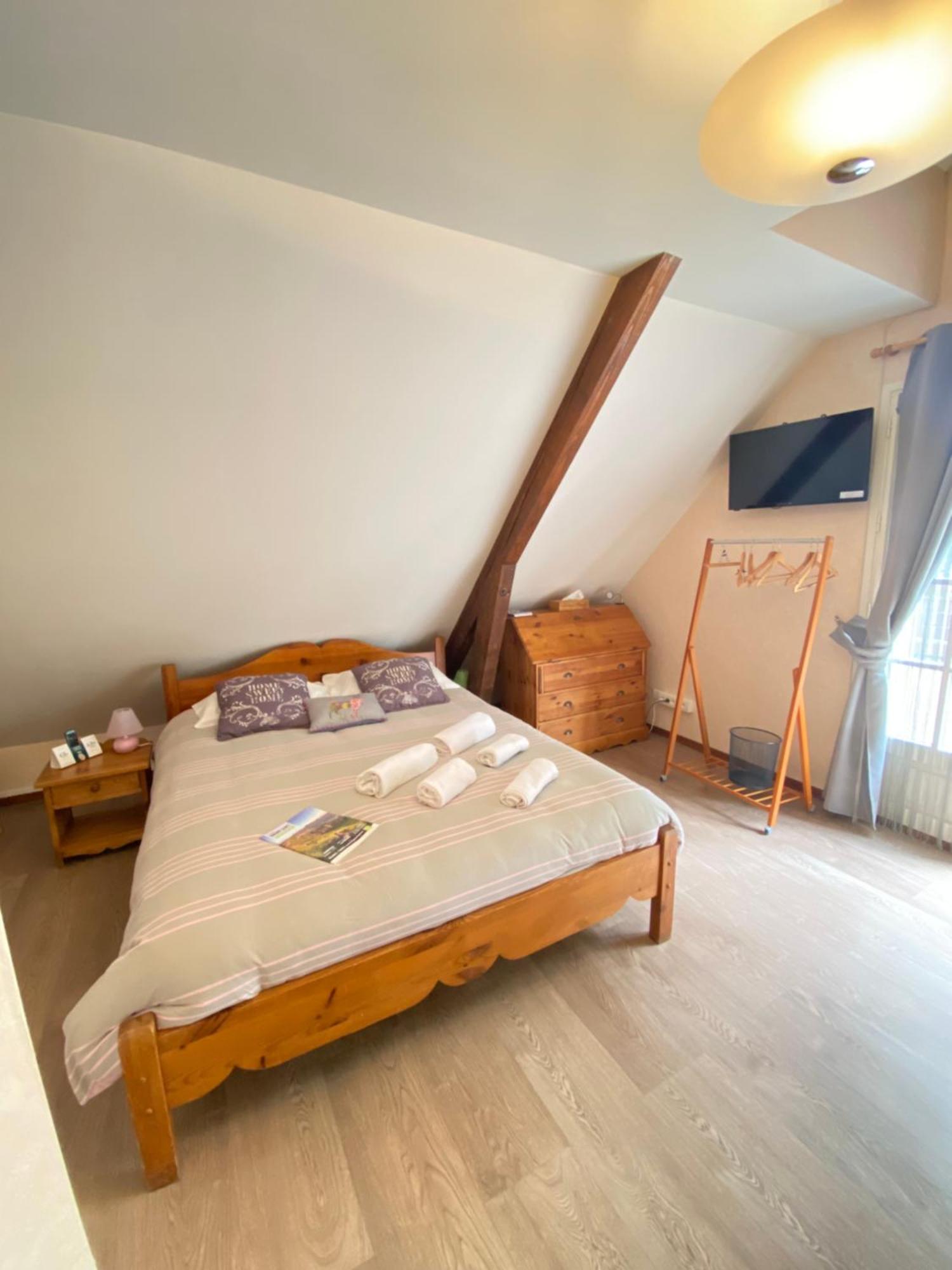 Logis Hotel Restaurant Auberge Du Bougnat Saint-Victor-la-Riviere エクステリア 写真
