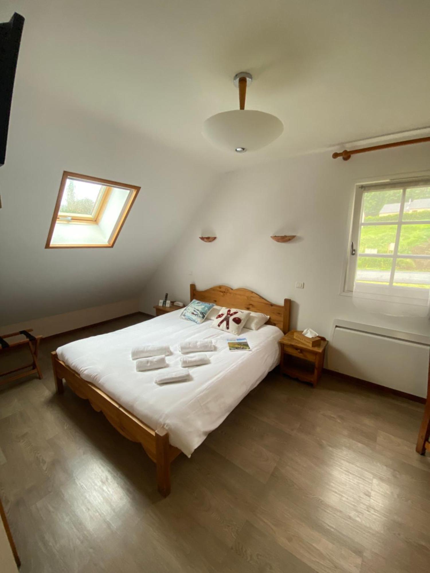 Logis Hotel Restaurant Auberge Du Bougnat Saint-Victor-la-Riviere エクステリア 写真