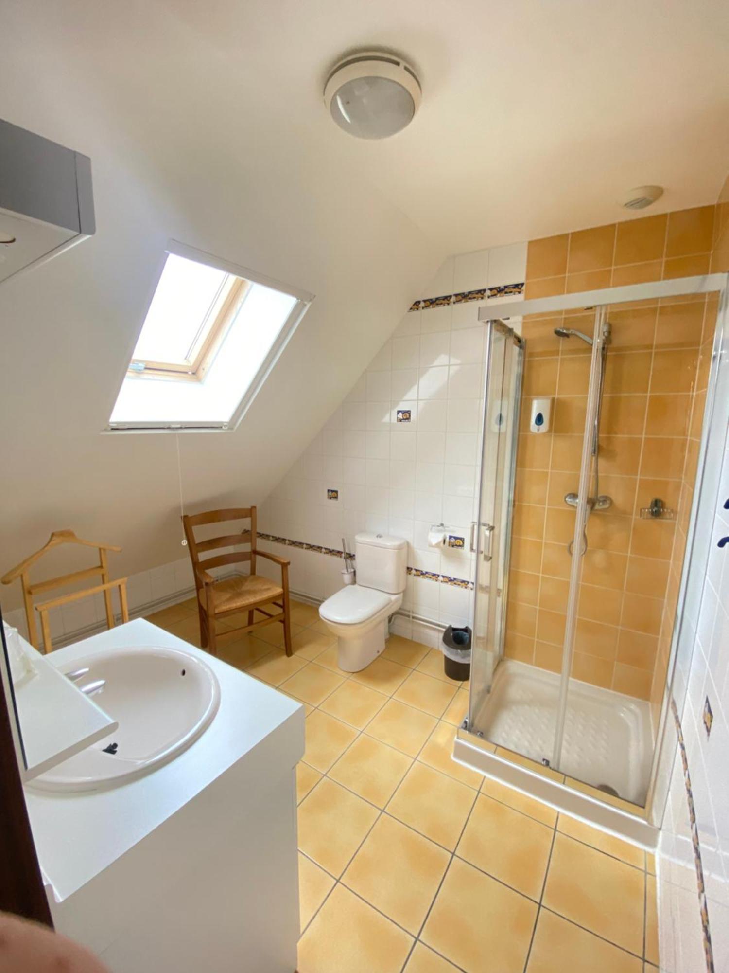 Logis Hotel Restaurant Auberge Du Bougnat Saint-Victor-la-Riviere エクステリア 写真